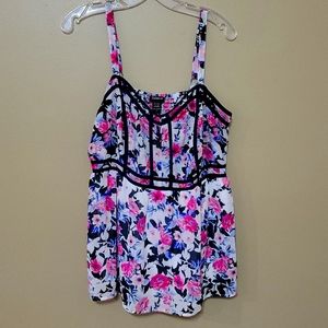 Torrid floral tank top with elastic back,  adjustable straps